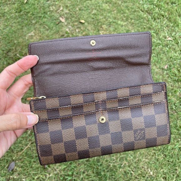 Authentic Louis Vuitton Sarah wallet - Picture 4 of 16